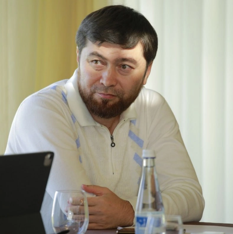 Po'lat Nazirov  Flecha tea - Commercial Director